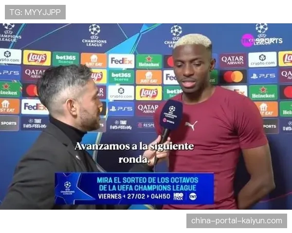 “足球进校园”项目在那不勒斯启动，奥斯梅恩出席开幕式并与学生同场竞技